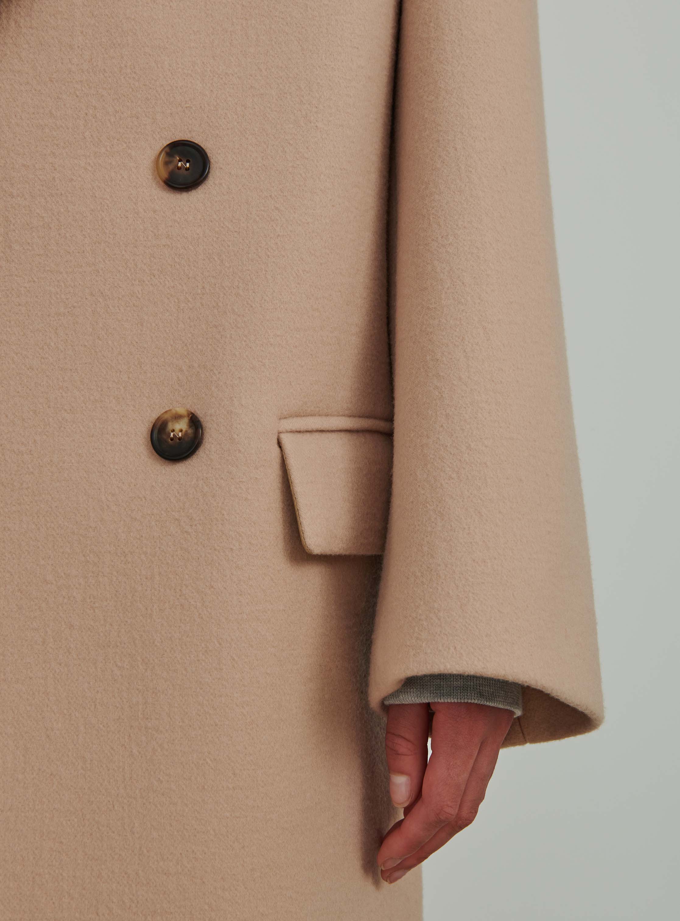 HB Coat - Image 5
